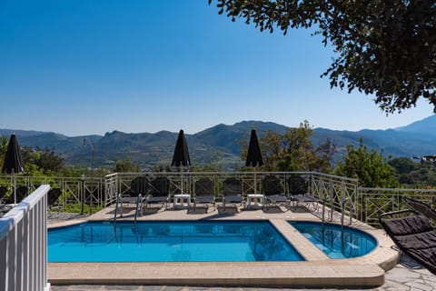 View (from property/room), Mountain view, Pool view, Swimming pool