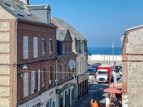 City view, Sea view