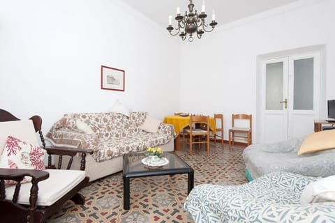 50 m from the beach, Lerici-5 Terre, gulf view Apartment in Lerici