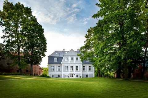 Property building, Nearby landmark, Garden