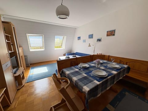 Living room, Photo of the whole room, Dining area