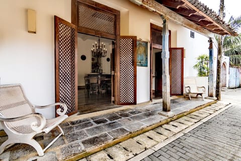 Small House Boutique Guest House Bed and Breakfast in Galle