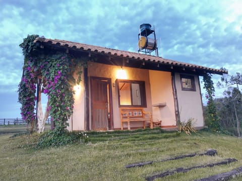 Pousada Gaya - Chalés estilo campestre com vista do pôr do sol Inn in State of Rio de Janeiro