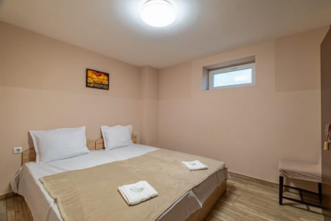Bed, Photo of the whole room, Decorative detail, Bedroom, towels