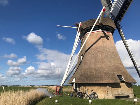 Nearby landmark, Natural landscape, Cycling