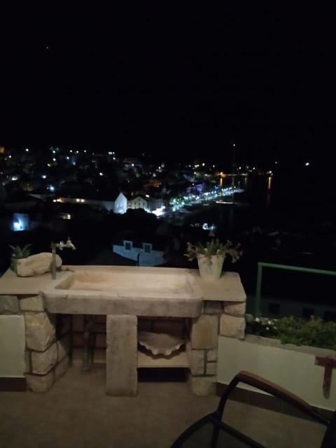 Night, Balcony/Terrace, City view, Street view