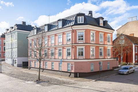 Property building, Facade/entrance