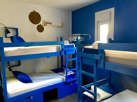 Bathroom, Bedroom, bunk bed