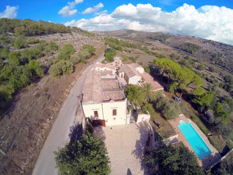 Facade/entrance, Bird's eye view, Pool view