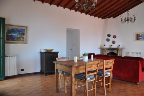 Rossola House Apartment in Levanto