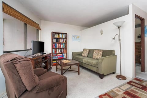 Big Island Kona Alii D212 by Coldwell Banker Island Vacations Apartment in Holualoa