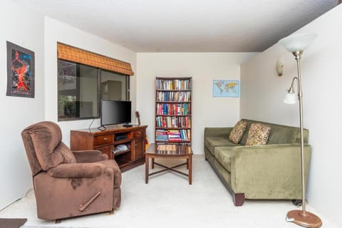 Big Island Kona Alii D212 by Coldwell Banker Island Vacations Apartment in Holualoa