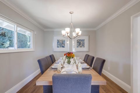 Gorgeous Upgraded 5 Bedroom & 3 Bath Home with pool House in North Tustin