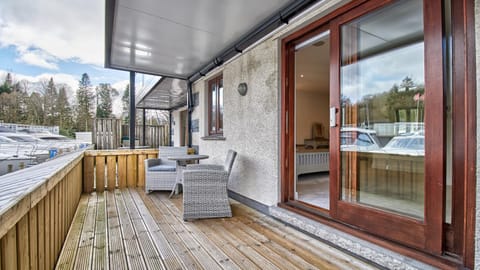 View (from property/room), Balcony/Terrace, Seating area