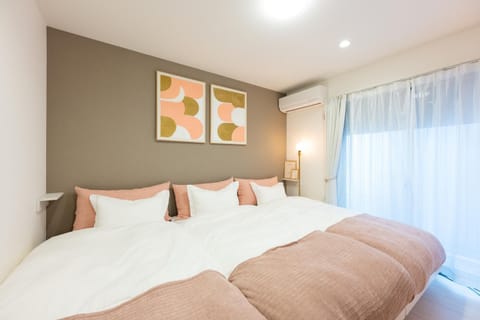 Bed, Bedroom, air conditioner