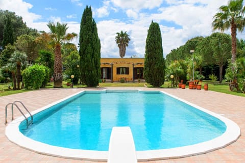 Garden, Swimming pool