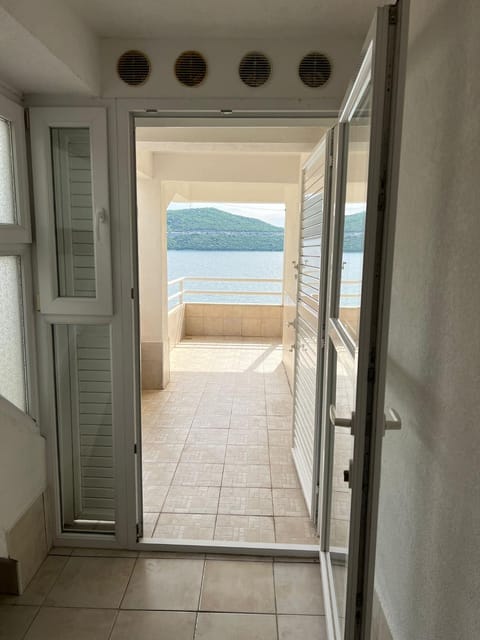 View (from property/room), Balcony/Terrace, Sea view