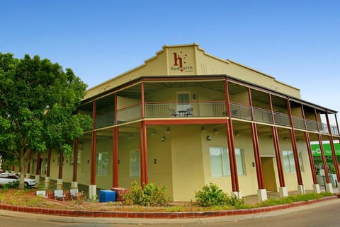 Facade/entrance, Bird's eye view