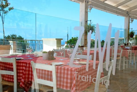 5 bedroom Villa Poseidon with private pool, Aphrodite Hills Resort Villa in Kouklia