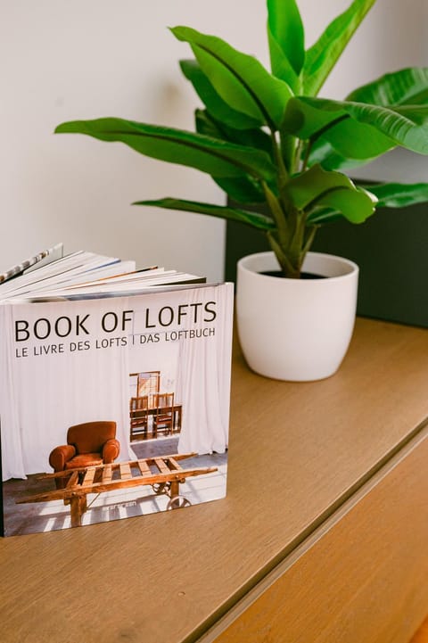 Luxury home in Marousi close to YGEIA & Mitera Apartment in Chalandri