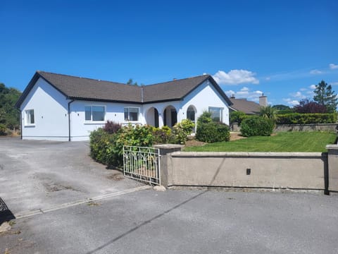 Property building, Garden, Garden, Garden view