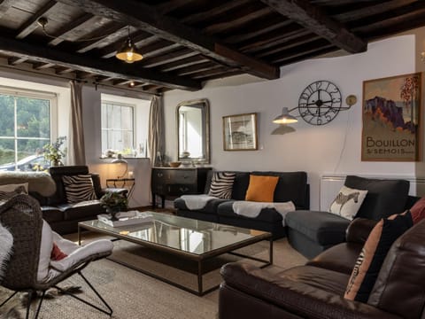 Au 13 du Faubourg de France à Bouillon, un cocon plein de charme House in Wallonia, Belgium