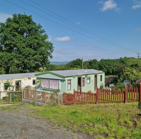 Audrey the Caravan of Dreams Chalet in Wyre Forest District