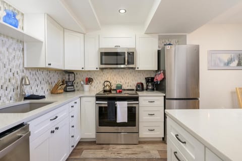 Meadowridge 30-2 with community hot tub House in Fraser