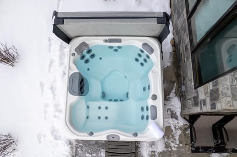 Elk Creek D102 private hot tub House in Fraser