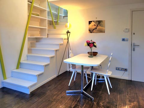 Cosy flat, central location Apartment in Saint-Gilles