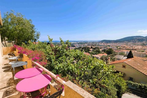 Family house in quiet and residential area House in Hyères