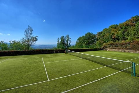 Tennis court