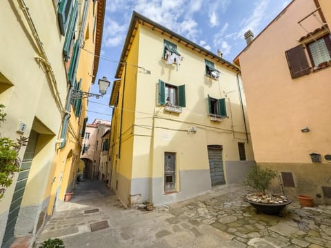 Casa storica vicino al mare Apartment in Piombino