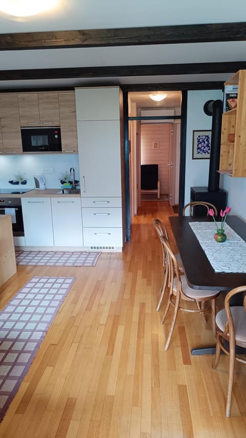 Dining area, oven, stove