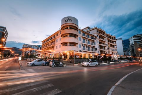 Property building, Street view