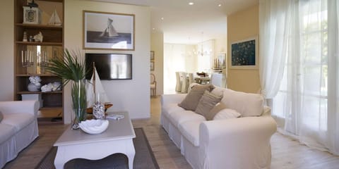Spring, Summer, Living room, Autumn
