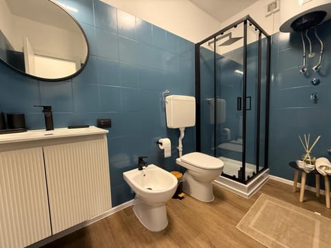 Shower, Toilet, Bathroom, bidet