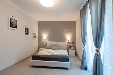 Bed, Day