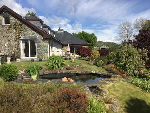 Heulwen Guest House Bed and Breakfast in Ganllwyd