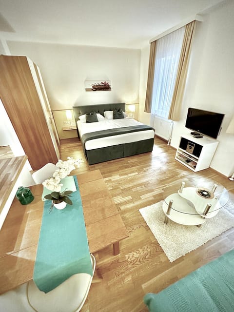 Home Sweet Apartments | contactless check-in Condo in Vienna