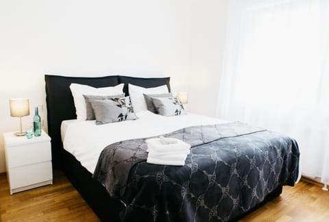 Home Sweet Apartments | contactless check-in Condo in Vienna