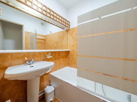 Appartement 2 pièces, 8 pers, Wi-Fi, vue mer depuis terrasse - FR-1-827-7 Apartment in Roquebrune-Cap-Martin