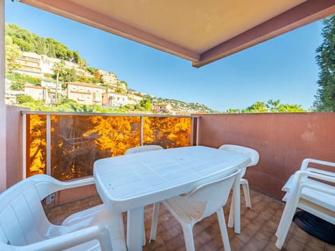 Appartement 8 personnes, vue mer et Wi-Fi - FR-1-827-24 Apartment in Roquebrune-Cap-Martin