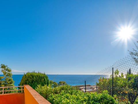 Studio pour 4, vue mer, Wi-Fi inclus - FR-1-827-45 Apartment in Roquebrune-Cap-Martin