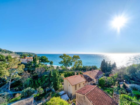 Studio pour 4 personnes avec Wi-Fi, vue mer, Roquebrune-Cap-Martin - FR-1-827-64 Apartment in Roquebrune-Cap-Martin
