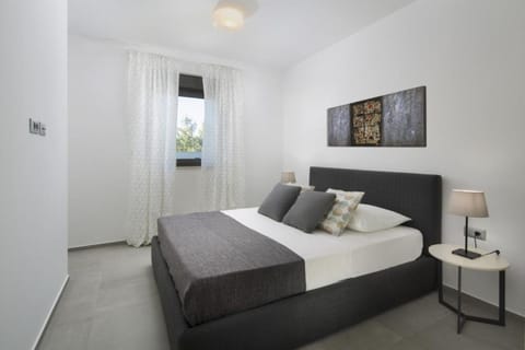 Villa Fasana-Apartment 1 by Vivi Rent Apartment in Fažana