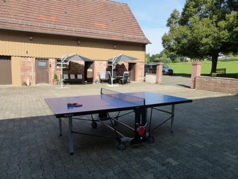 Property building, Table tennis