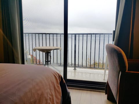 Bed, Sea view