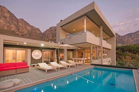 Mountain view, Swimming pool, sunbed