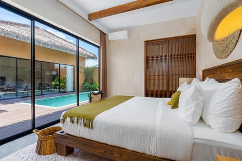 Bed, Photo of the whole room, Bedroom, Pool view, Swimming pool